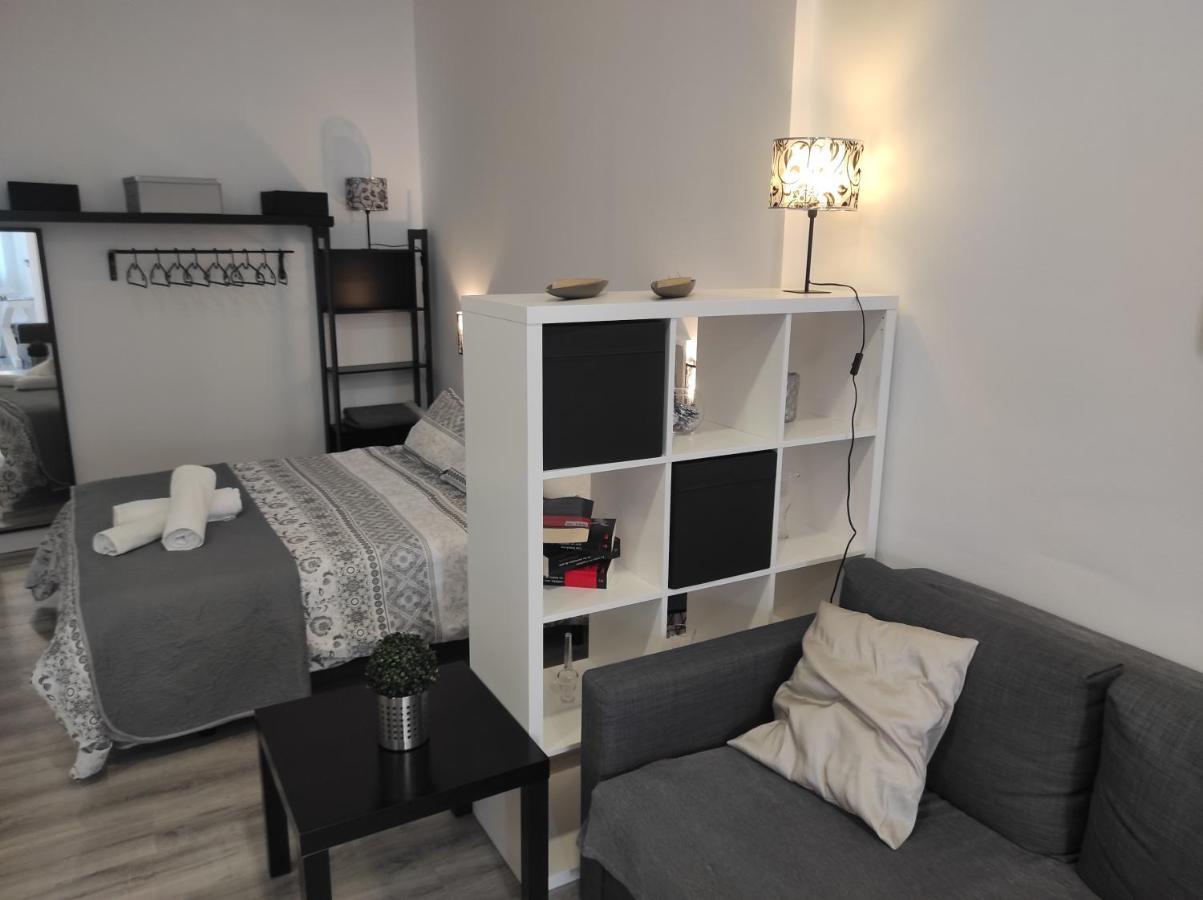 Apartamento Turistico Lyra Baena Exteriör bild